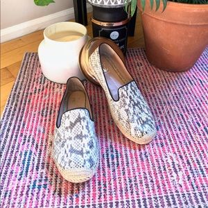 Vince Camuto Signature Snake skin slippers